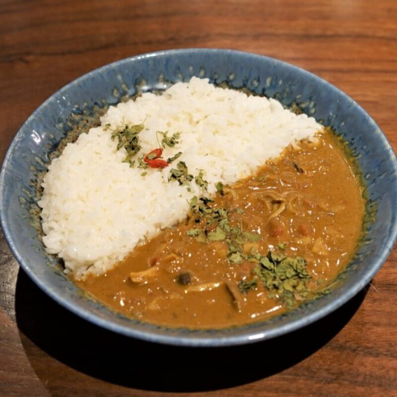 V1.山椒香る3種キノコと蓮根の薬膳カレー